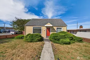 1039 W 6th St, Port Angeles, WA 98363 - Photo 1
