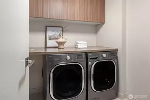 583 Battery St, Seattle, WA 98121 - Photo 28