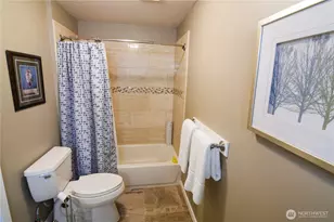 8435 NE 147th Pl, Kenmore, WA 98028 - Photo 34