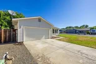 111 E Queen Pl, Ellensburg, WA 98926 - Photo 4