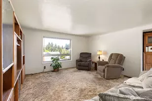 3105 13th St, Bremerton, WA 98312 - Photo 8