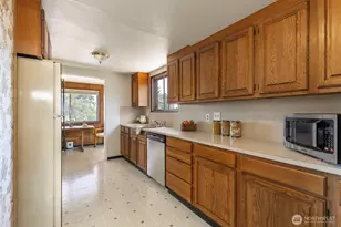 3105 13th St, Bremerton, WA 98312 - Photo 12