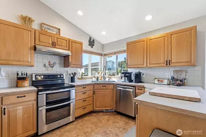 9505 Bridge Road SE, Yelm, WA 98597 - Photo 10