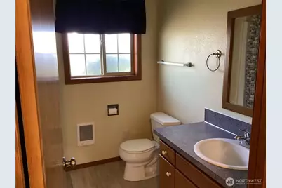 2718 Mt. Vista Road #A, Centralia, WA 98531 - Photo 8