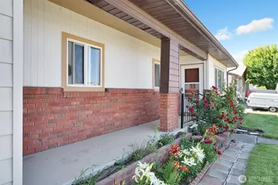 827 S Juniper Drive, Moses Lake, WA 98837 - Photo 8
