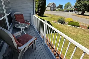 3110 13th St, Everett, WA 98201 - Photo 2