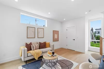 6219 9th Avenue NE, Seattle, WA 98115 - Photo 10