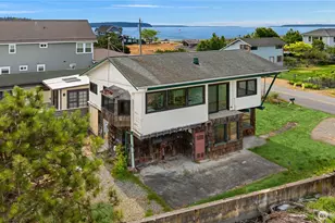 2403 Sunlight Beach Rd, Clinton, WA 98236 - Photo 16