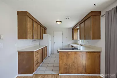 4616 S Burkhart Drive, Tacoma, WA 98409 - Photo 16