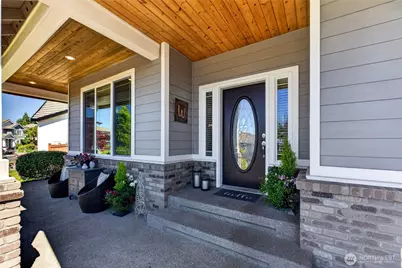 32 Mount Rainier Loop E, Bonney Lake, WA 98391 - Photo 4
