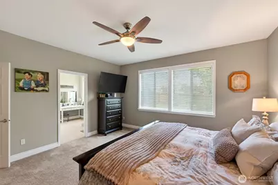 32 Mount Rainier Loop E, Bonney Lake, WA 98391 - Photo 24