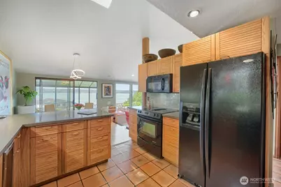 6430 E Side Drive NE #P6430, Tacoma, WA 98422 - Photo 8