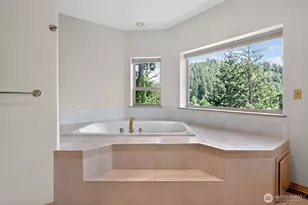 18432 W Lake Desire Dr SE, Renton, WA 98058 - Photo 6