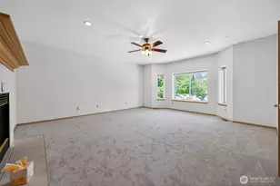 18432 W Lake Desire Dr SE, Renton, WA 98058 - Photo 4