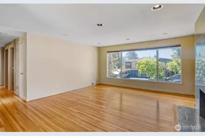 10012 NE 22nd Street, Bellevue, WA 98004 - Photo 4