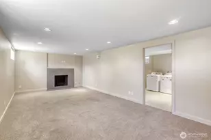 10012 NE 22nd St, Bellevue, WA 98004 - Photo 14