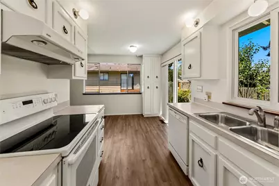 20813 53rd Avenue W, Lynnwood, WA 98036 - Photo 10