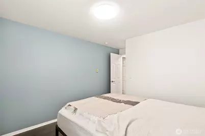 22810 30th Avenue S #B302, Des Moines, WA 98198 - Photo 14