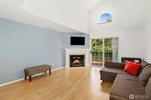 22810 30th Ave S, Des Moines, WA 98198 - Photo 2