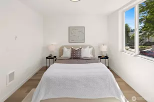 332 NE 90th St, Seattle, WA 98115 - Photo 16