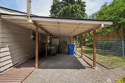 4201 7th Street SW, Puyallup, WA 98373 - Photo 2