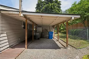 4201 7th St SW, Puyallup, WA 98373 - Photo 2