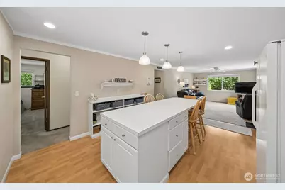 4201 7th Street SW, Puyallup, WA 98373 - Photo 10