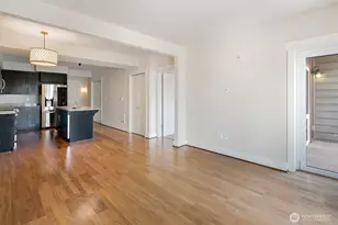 699 John St, Seattle, WA 98109 - Photo 10