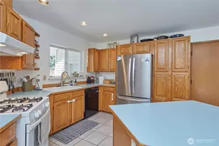 3903 NW Martha Ln, Silverdale, WA 98383 - Photo 16