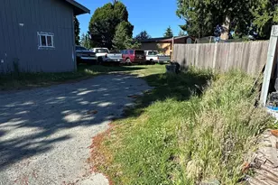 203 112th St SE, Everett, WA 98208 - Photo 8