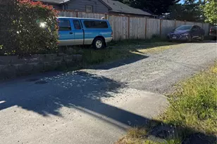 203 112th St SE, Everett, WA 98208 - Photo 2