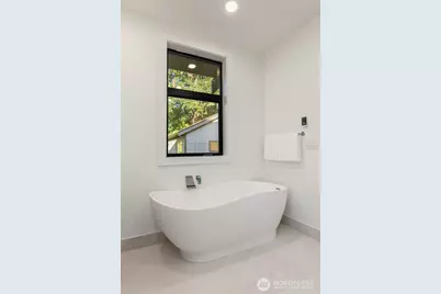 3832 32nd Avenue W, Seattle, WA 98199 - Photo 24