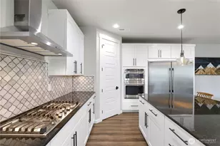 19522 136th St E, Bonney Lake, WA 98391 - Photo 10