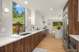 6750 W Mercer Way, Mercer Island, WA 98040 - Photo 20