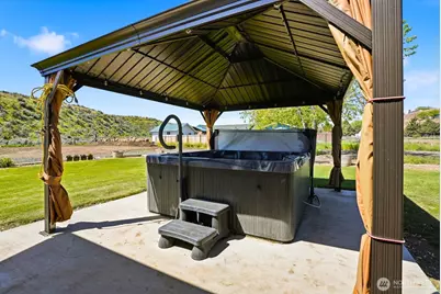 15180 Cottonwood Canyon Road, Yakima, WA 98908 - Photo 24
