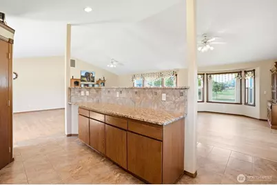 15180 Cottonwood Canyon Road, Yakima, WA 98908 - Photo 10