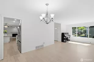 12708 NE 101st Pl, Kirkland, WA 98033 - Photo 6