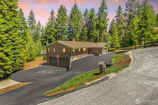 3050 Pinehurst Pl, Wenatchee, WA 98801 - Photo 2