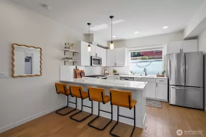 5244 Brooklyn Avenue NE #A, Seattle, WA 98105 - Photo 6