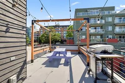 5244 Brooklyn Avenue NE #A, Seattle, WA 98105 - Photo 24