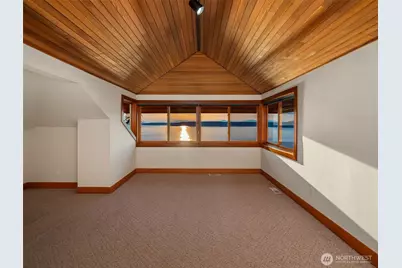 8204 East Side Drive NE, Tacoma, WA 98422 - Photo 22