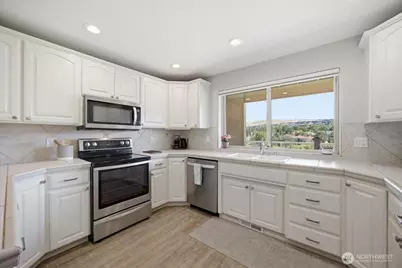 3710 W Canyon Lakes Drive #D102, Kennewick, WA 99337 - Photo 22