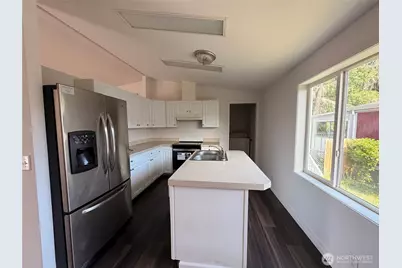 201 W Oakview Avenue #24, Centralia, WA 98531 - Photo 6