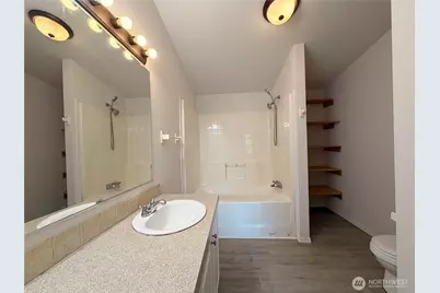 201 W Oakview Avenue #24, Centralia, WA 98531 - Photo 8