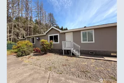 201 W Oakview Avenue #24, Centralia, WA 98531 - Photo 2