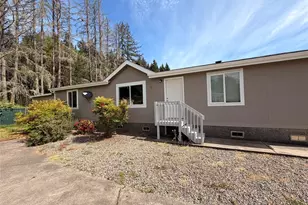 201 W Oakview Ave, Centralia, WA 98531 - Photo 2