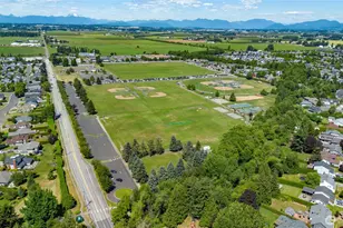 8555 Bender Rd, Lynden, WA 98264 - Photo 38