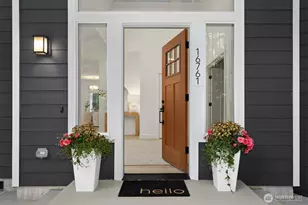 16761 NE Sanwick Pl, Bainbridge Island, WA 98110 - Photo 2