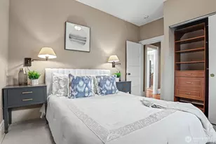 4317 Phinney Ave N, Seattle, WA 98103 - Photo 14