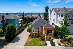 4317 Phinney Ave N, Seattle, WA 98103 - Photo 2